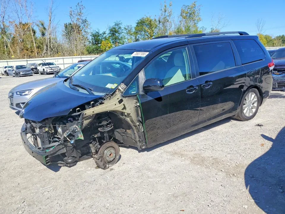 5TDJK3DC9DS050919 — 2013 TOYOTA SIENNA