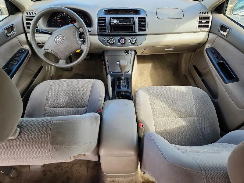 4T1BE32K05U062696 — 2005 TOYOTA CAMRY photo 8
