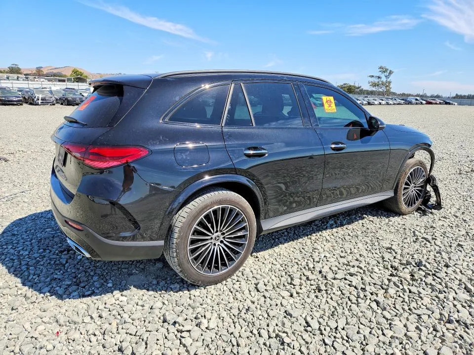 W1NKM4GB7SU083300 — 2025 MERCEDES-BENZ GLC photo 3