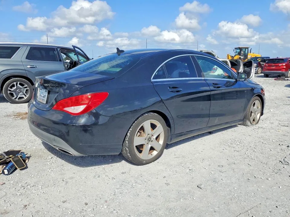 WDDSJ4EB9JN563730 — 2018 MERCEDES-BENZ CLA photo 3