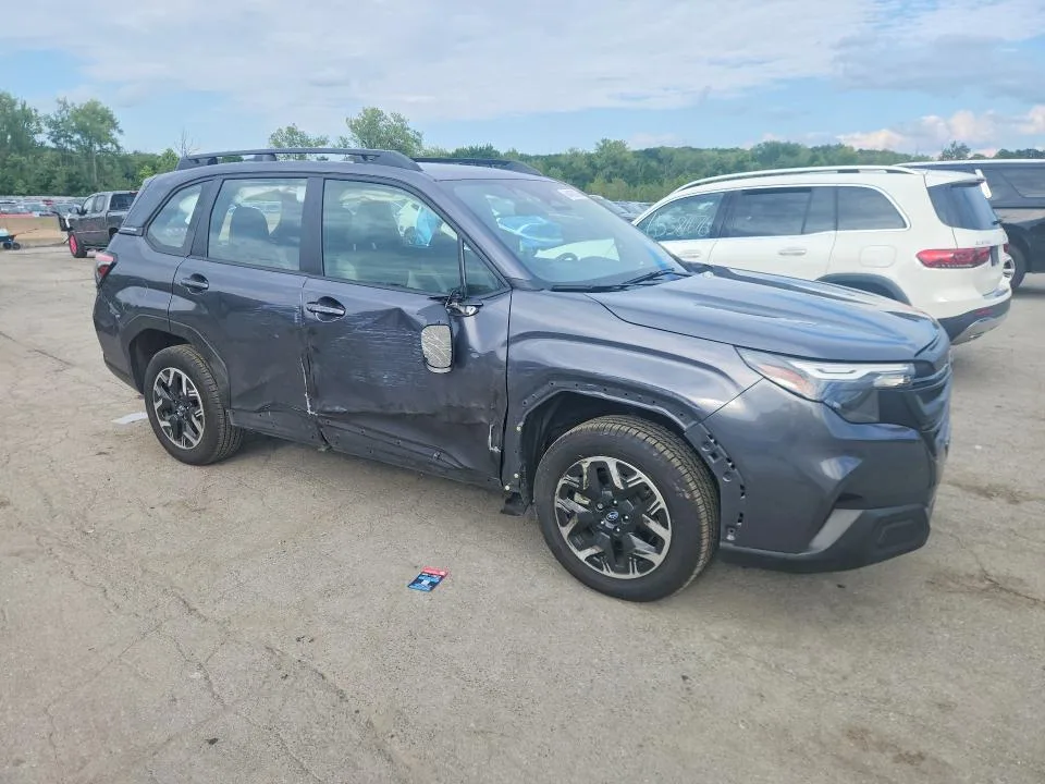 JF2SLDAC7SH585827 — 2025 SUBARU FORESTER photo 4