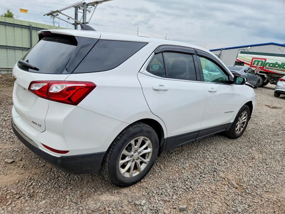 3GNAXSEV5JL104334 — 2018 CHEVROLET EQUINOX photo 3