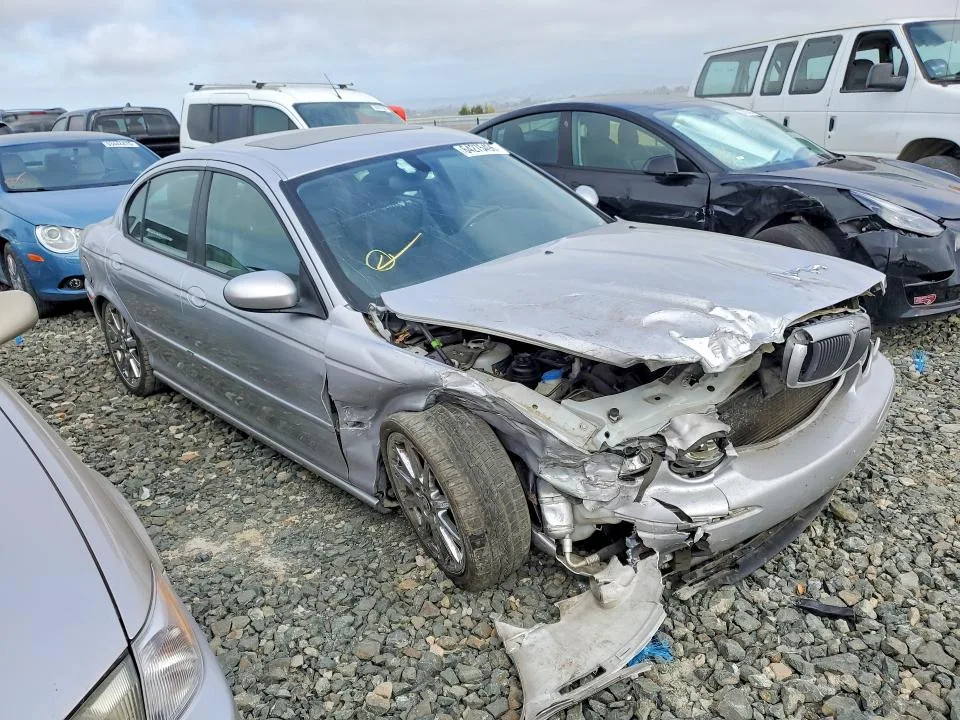 SAJEB51C34WE19392 — 2004 JAGUAR X-TYPE photo 4