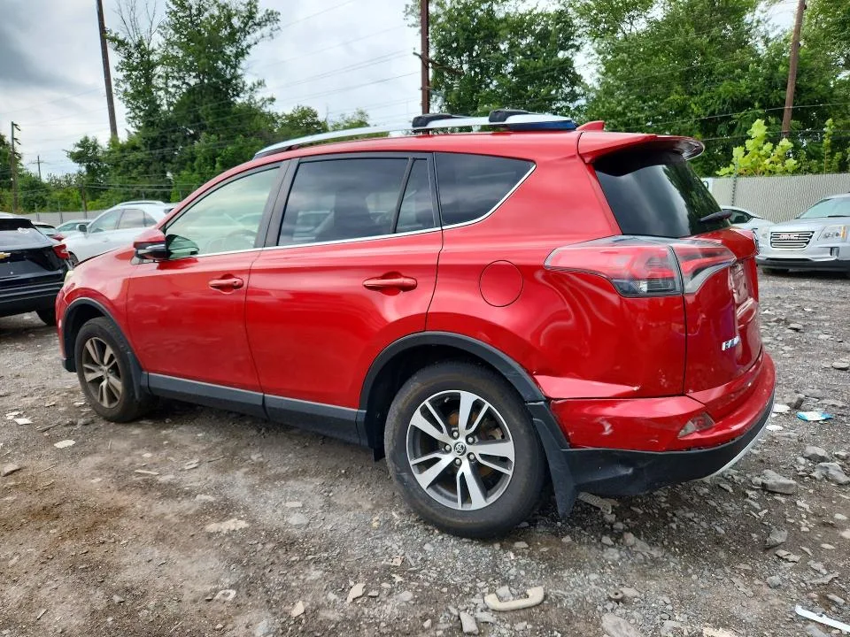 JTMRFREV3GJ051320 — 2016 TOYOTA RAV4 photo 2