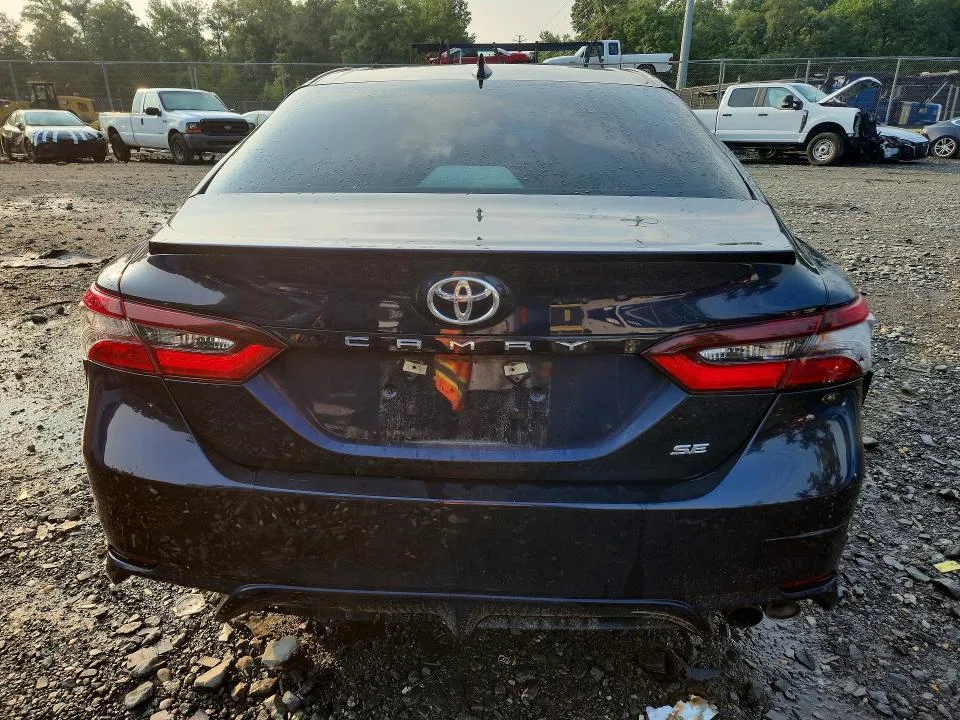 4T1G11AK2NU052601 — 2022 TOYOTA CAMRY photo 6