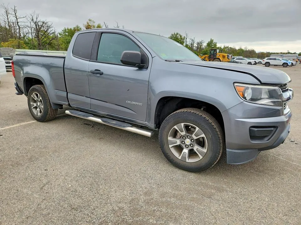 1GCHSBEA6K1104080 — 2019 CHEVROLET COLORADO photo 4