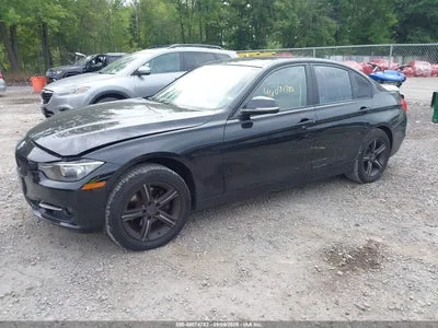 WBA3B5G52DNS05945 — 2013 BMW 328I photo 2