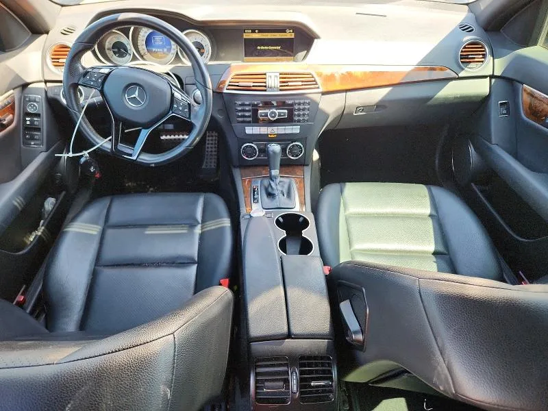 WDDGF4HB0CR217922 — 2012 MERCEDES-BENZ C photo 8