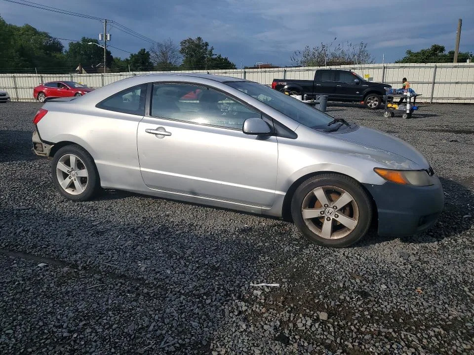 2HGFG12668H539518 — 2008 HONDA CIVIC LX photo 4
