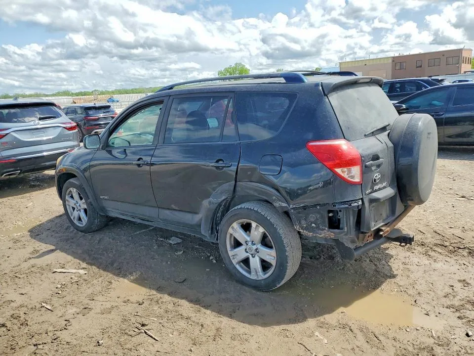 JTMBD32V476037728 — 2007 TOYOTA RAV4 photo 2
