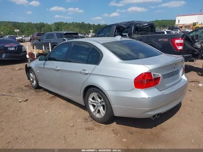 WBAVA37548NL54623 — 2008 BMW 328I photo 3