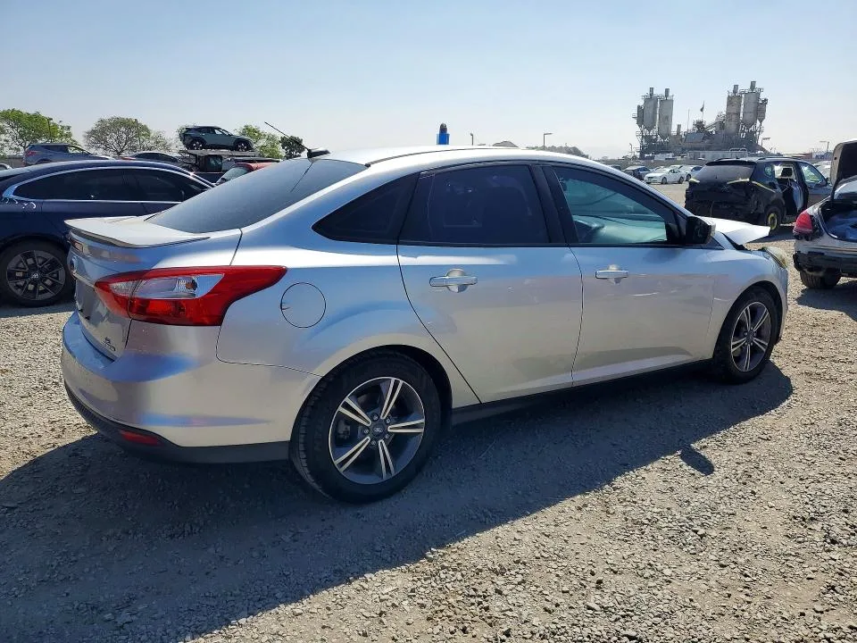 1FADP3F22EL143812 — 2014 FORD FOCUS photo 3
