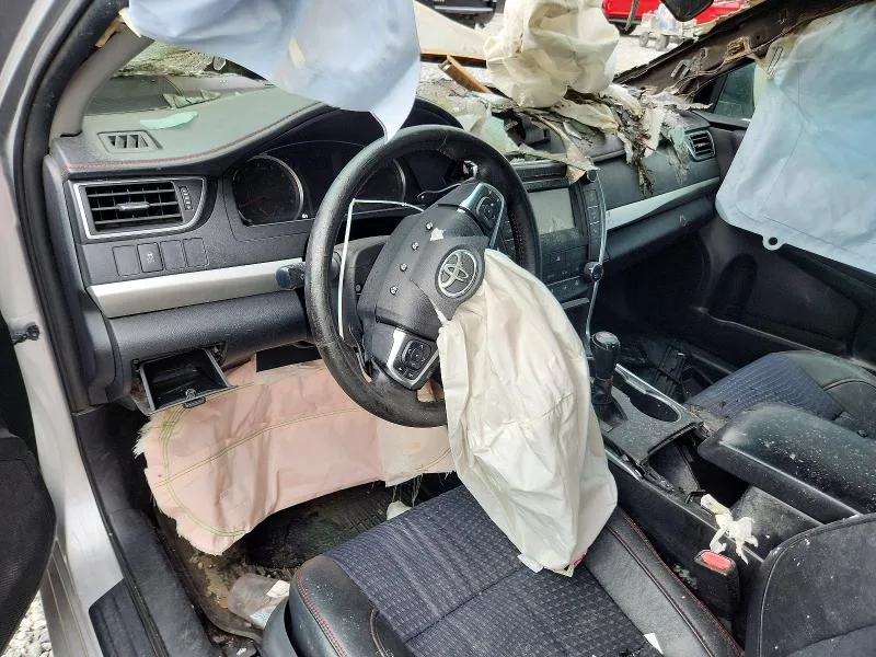 4T1BF1FK6FU065812 — 2015 TOYOTA CAMRY photo 8