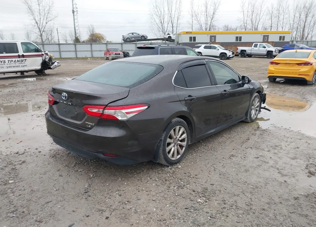 4T1B31HKXJU001786 — 2018 TOYOTA Camry photo 8