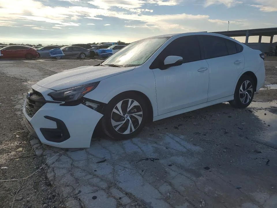 4S3BWAD64S3002833 — 2025 SUBARU LEGACY