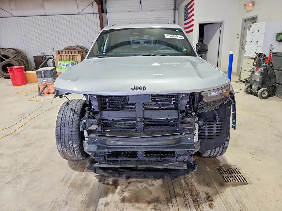 1C4RJHAG7P8765670 — 2023 JEEP GRAND CHEROKEE photo 5
