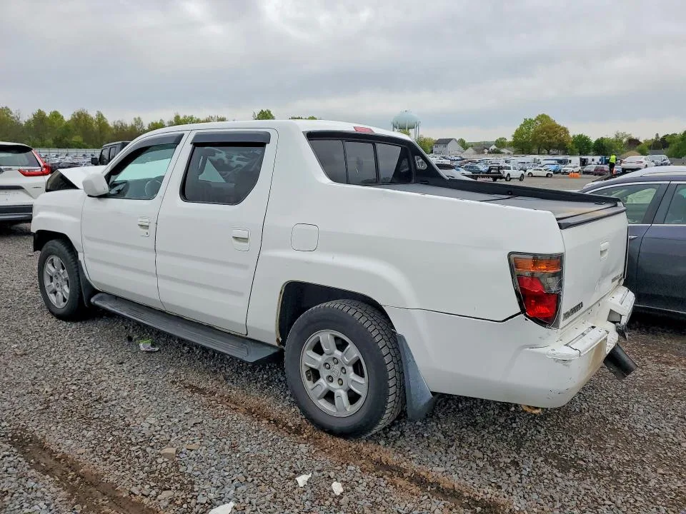 2HJYK164X6H536967 — 2006 HONDA RIDGELINE photo 2