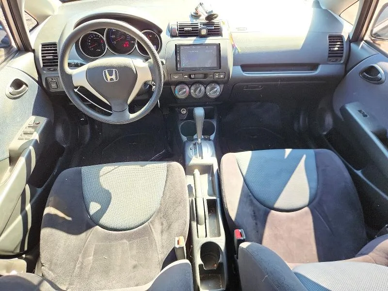 JHMGD38458S010355 — 2008 HONDA FIT photo 8