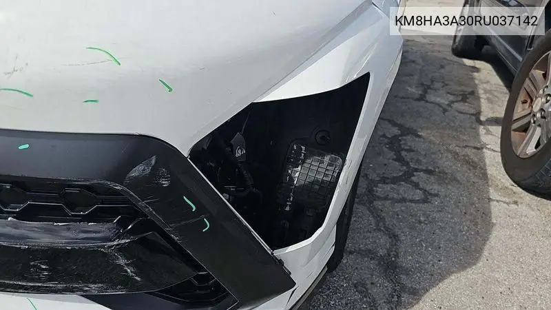 Photo 24 of vehicle VIN KM8HA3A30RU037142