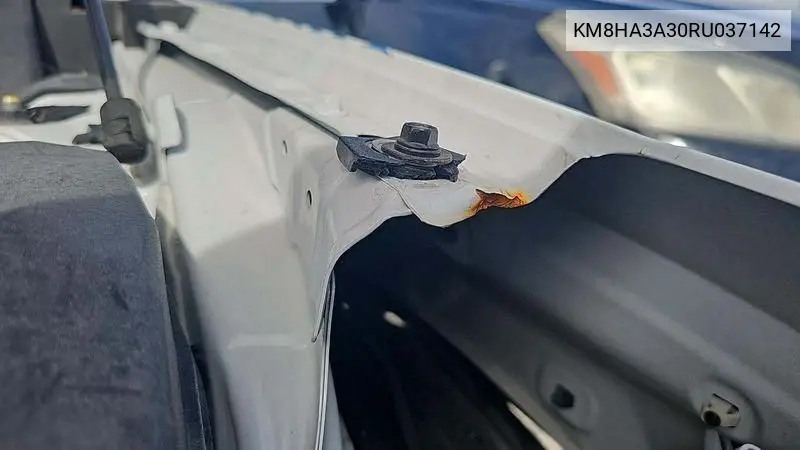 Photo 29 of vehicle VIN KM8HA3A30RU037142